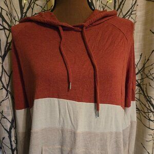 Market & Spruce "Candy Corn" hooded cotton top